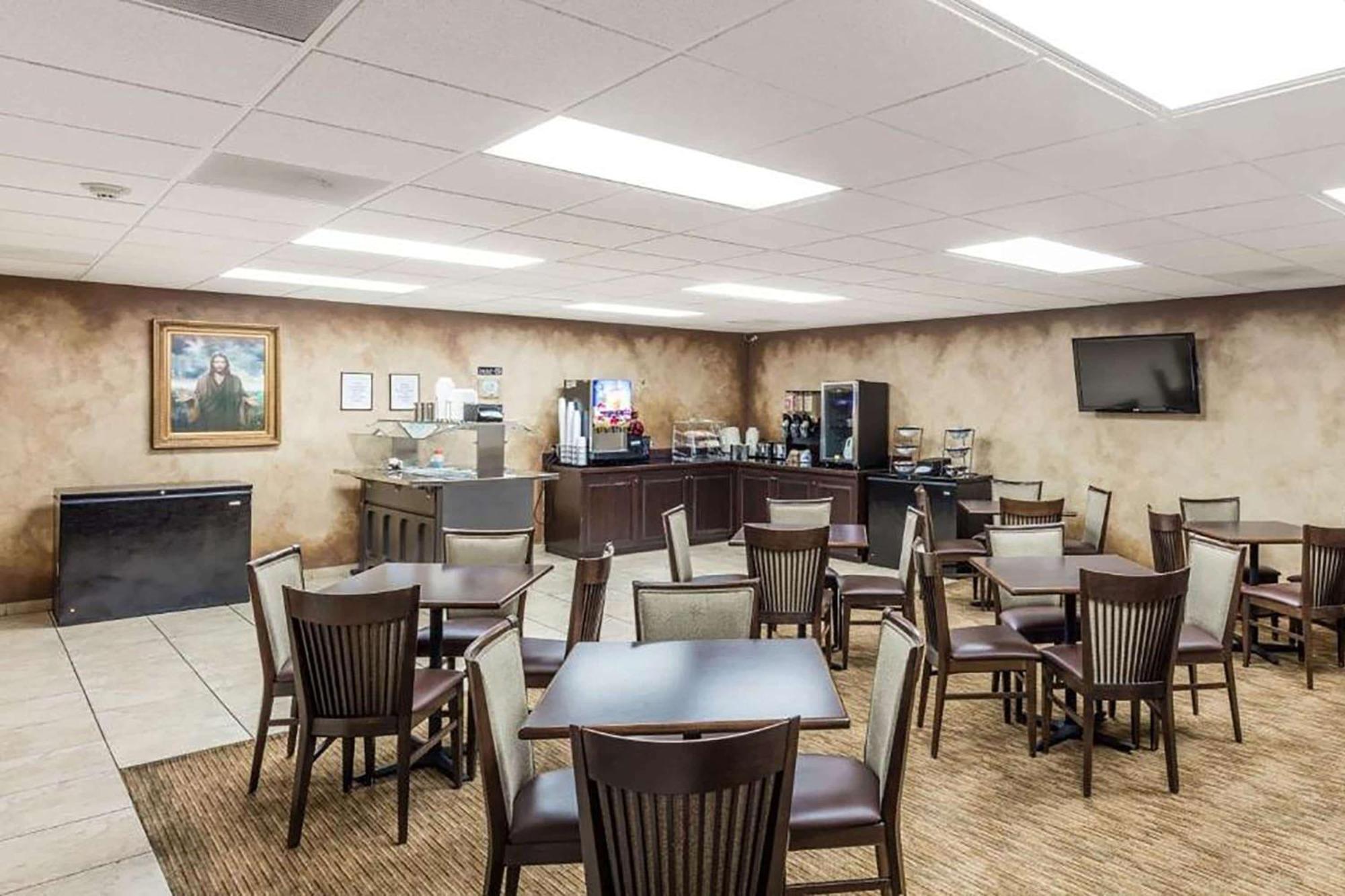 Angel Inn Near Imax, A Travelodge By Wyndham Branson Eksteriør billede