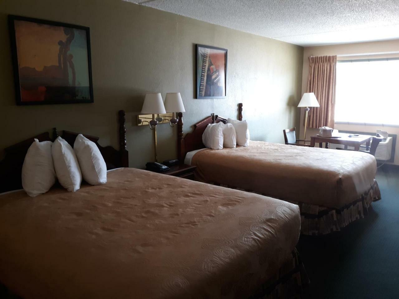 Angel Inn Near Imax, A Travelodge By Wyndham Branson Eksteriør billede