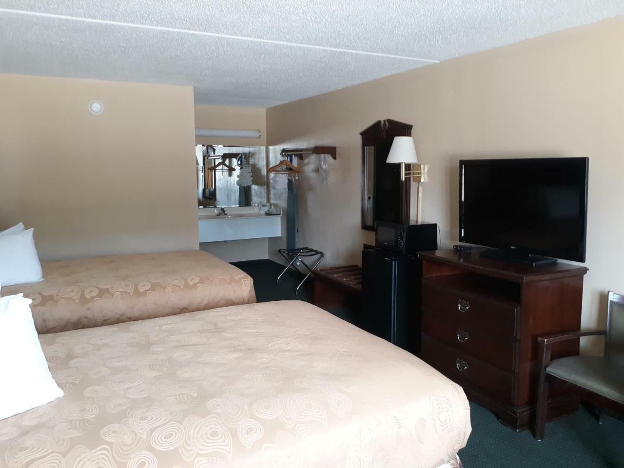 Angel Inn Near Imax, A Travelodge By Wyndham Branson Eksteriør billede